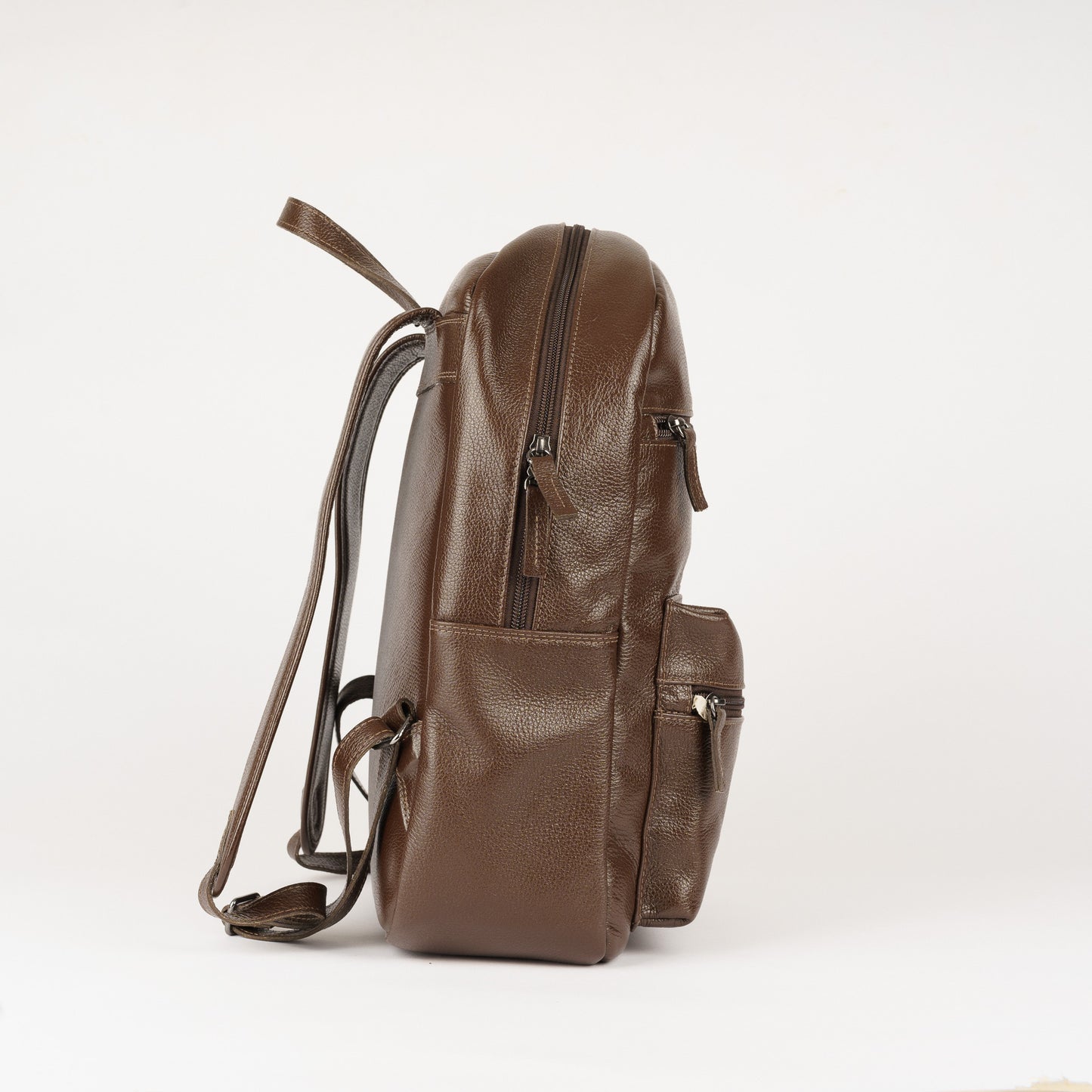 Mochila em pele marron
